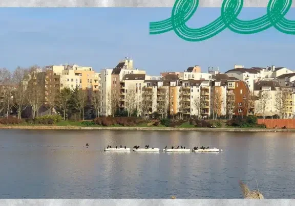 Lac de Créteil et résidences au bord de l'eau